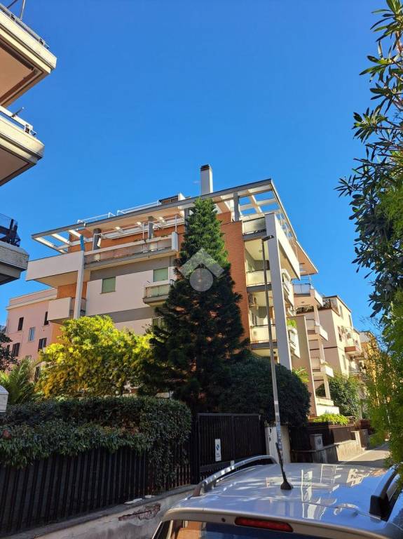 appartamento in vendita a Roma in zona Ostia