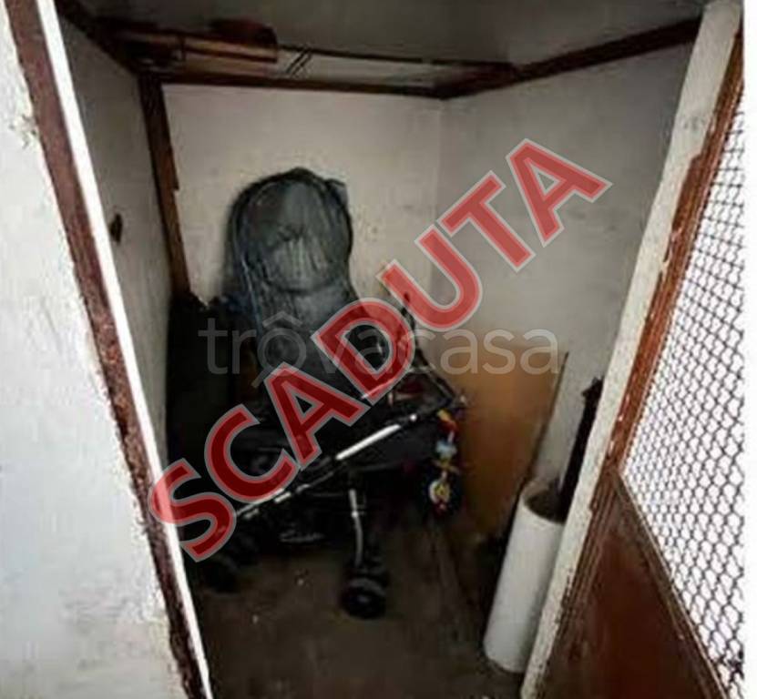 locale commerciale in vendita a Roma in zona La Pisana