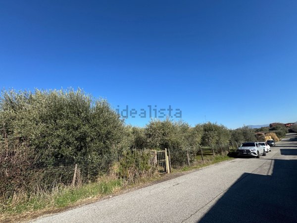 terreno edificabile in vendita a Roma in zona Case Rosse