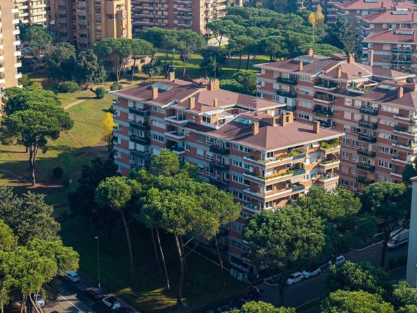 appartamento in vendita a Roma in zona EUR