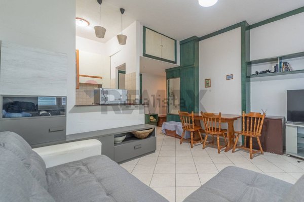 appartamento in vendita a Roma in zona Ostia