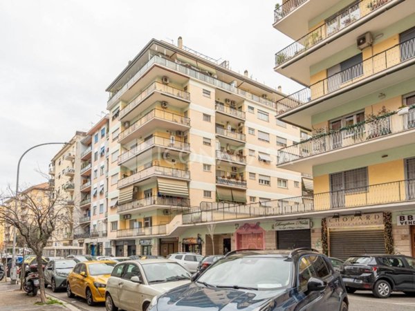 appartamento in vendita a Roma in zona Appio Claudio
