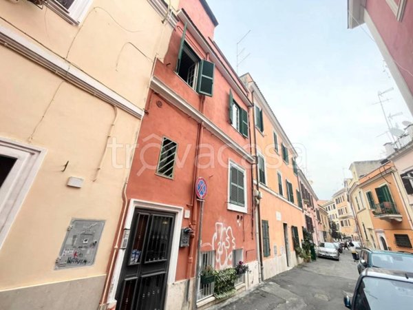 appartamento in vendita a Roma in zona Prenestino-Labicano