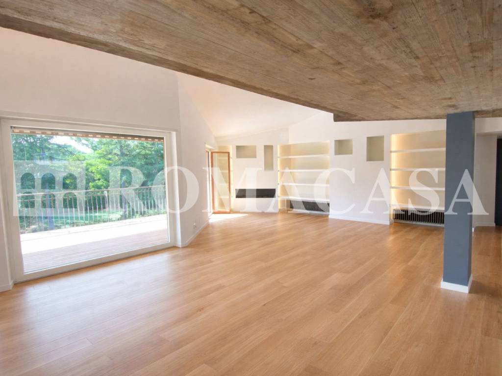 appartamento in vendita a Roma in zona EUR