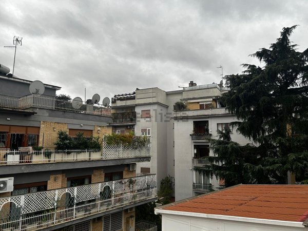 appartamento in vendita a Roma in zona Tor di Quinto