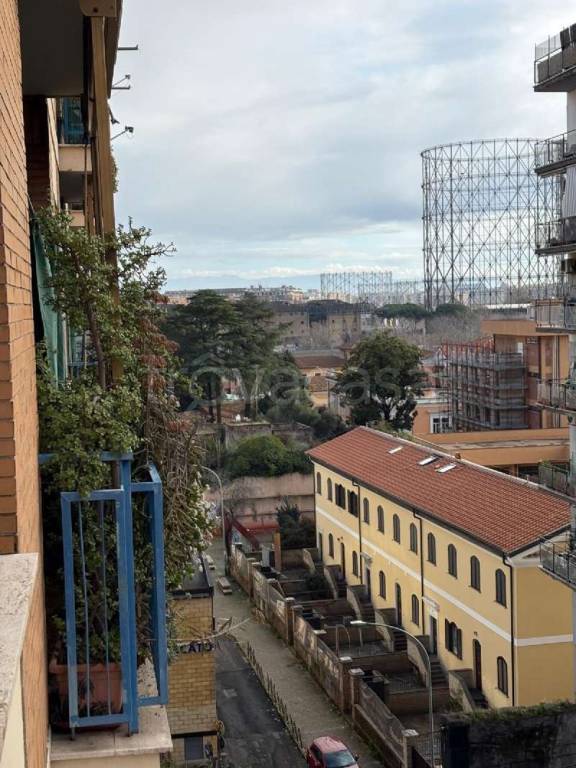 appartamento in vendita a Roma in zona Portuense
