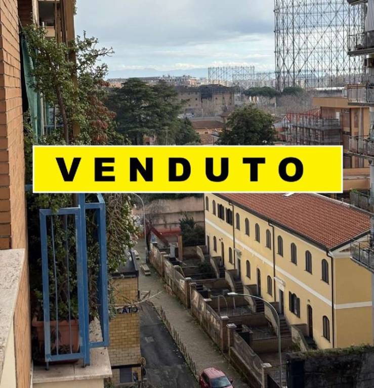 appartamento in vendita a Roma in zona Portuense