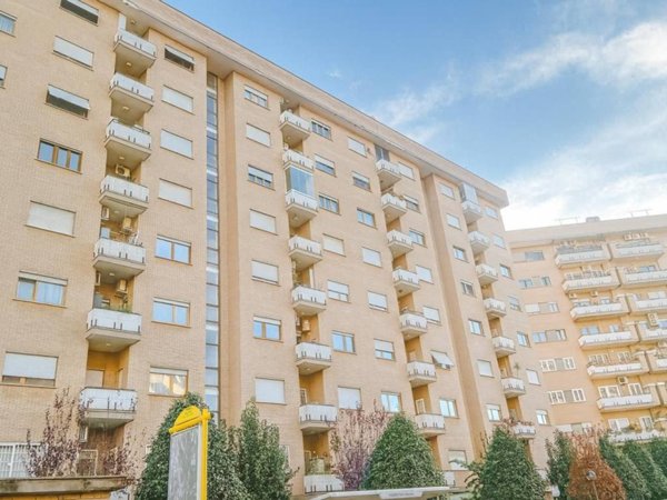 appartamento in vendita a Roma in zona Cinecittà