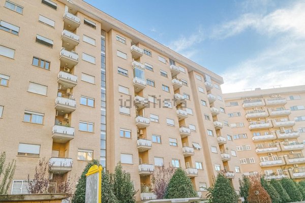 appartamento in vendita a Roma in zona Cinecittà