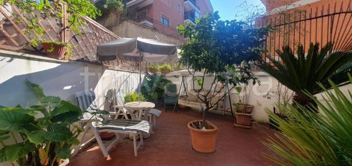 appartamento in vendita a Roma in zona Ardeatino