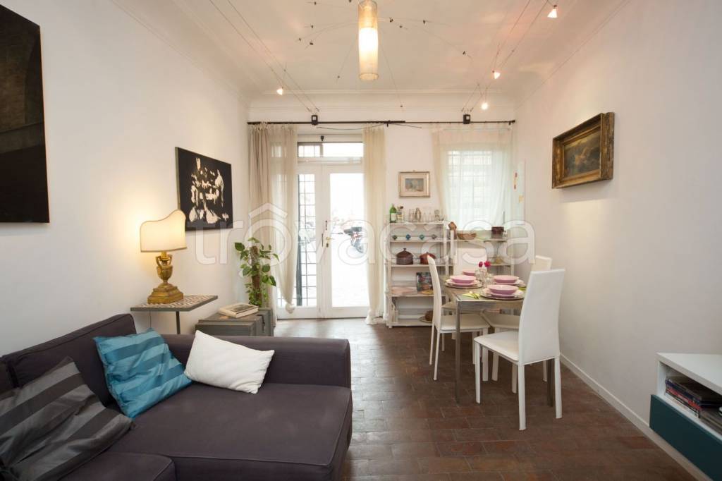 negozio in vendita a Roma in zona Rione di Ponte