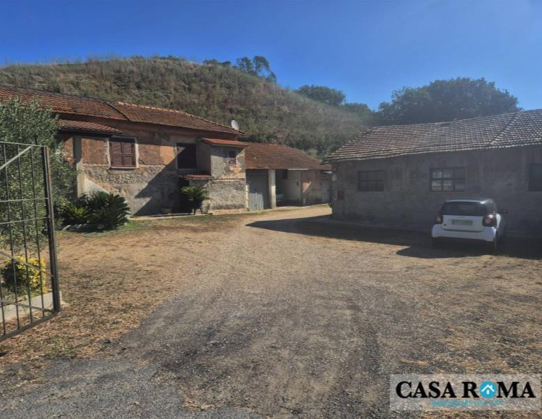 appartamento in vendita a Roma in zona Piana del Sole