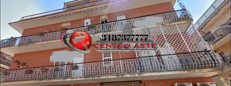 negozio in vendita a Roma in zona Torre Angela