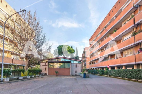 appartamento in vendita a Roma in zona Torrino