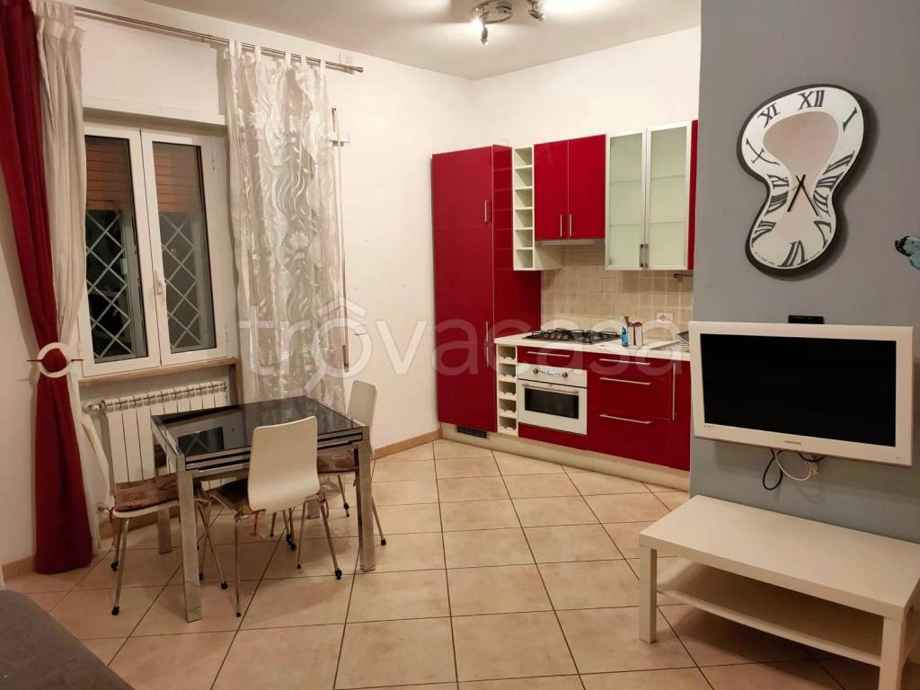 appartamento in vendita a Roma in zona Torre Angela