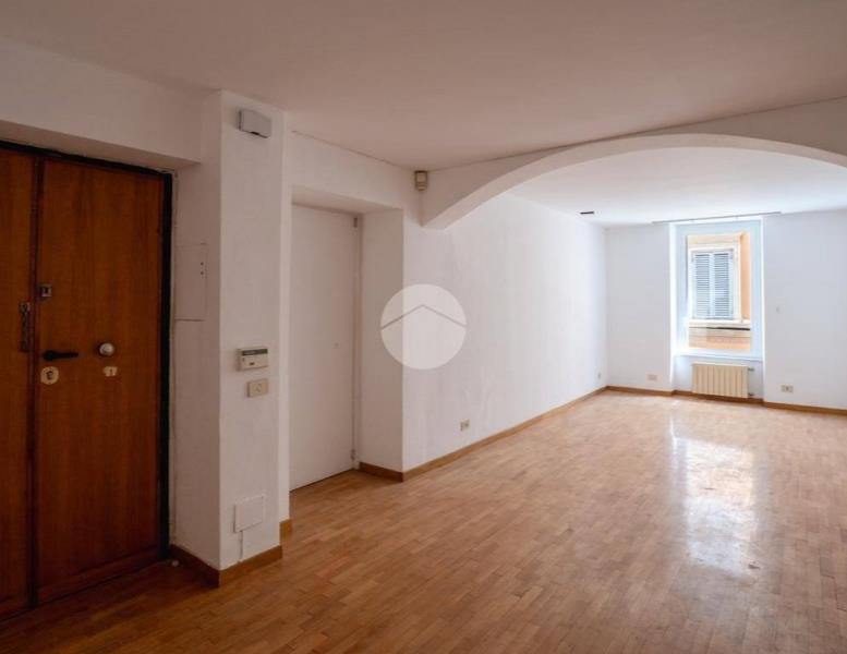 appartamento in vendita a Roma in zona Rione Monti/Campitelli