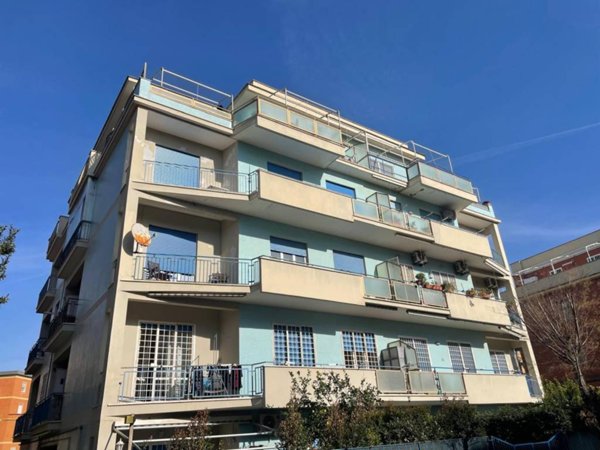 appartamento in vendita a Roma in zona Castel Fusano