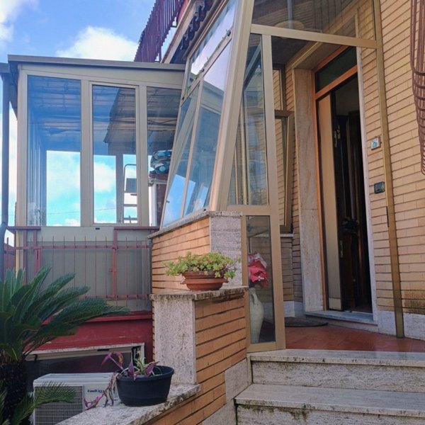 appartamento in vendita a Roma in zona Corviale