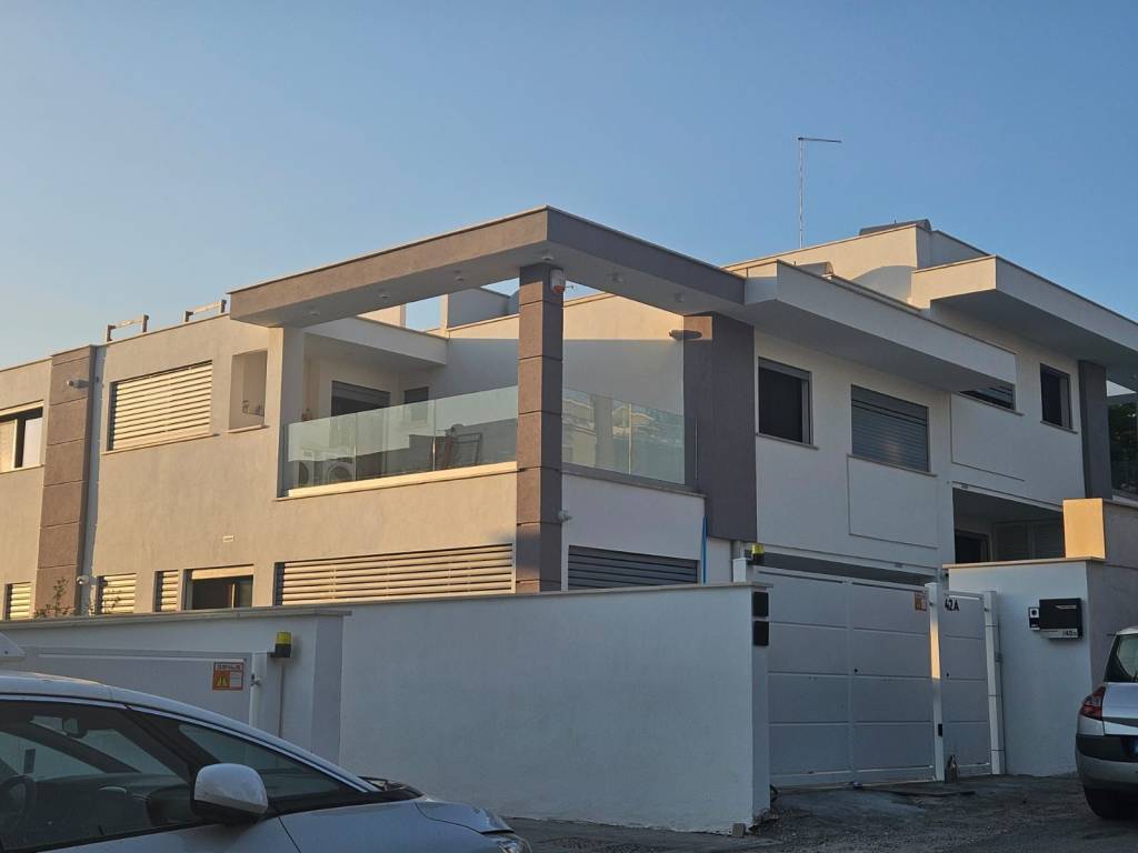 casa indipendente in vendita a Roma in zona EUR