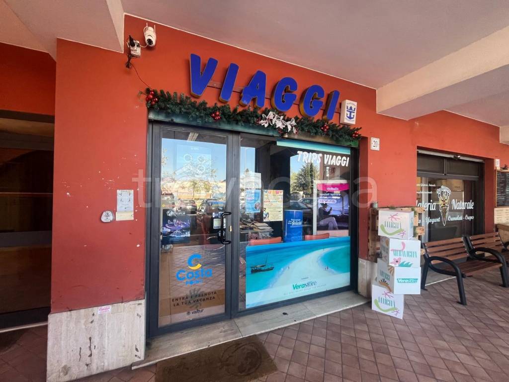 negozio in vendita a Roma in zona Casalotti