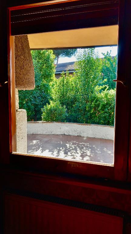 casa indipendente in vendita a Roma in zona Casal Palocco