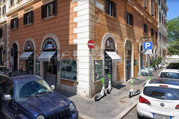 negozio in vendita a Roma in zona Ludovisi/Sallustiano