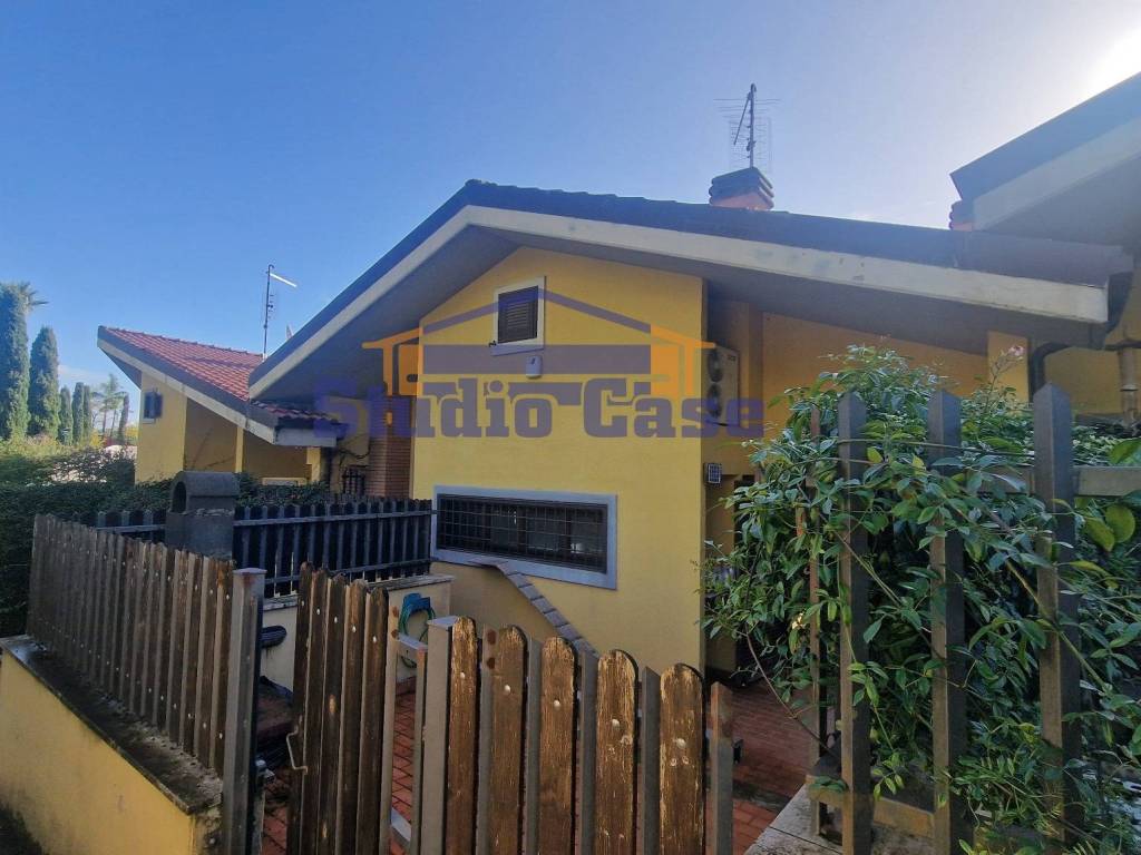 casa indipendente in vendita a Roma in zona Aurelio