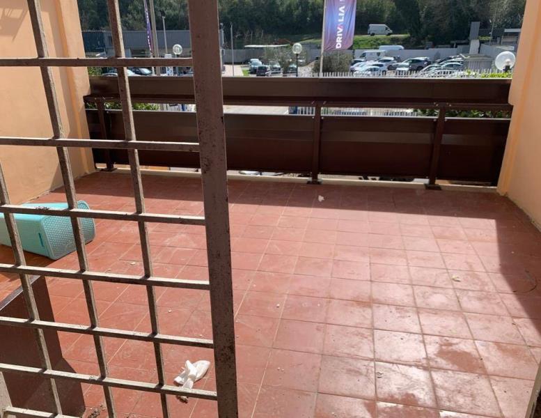 appartamento in vendita a Roma in zona Tomba di Nerone