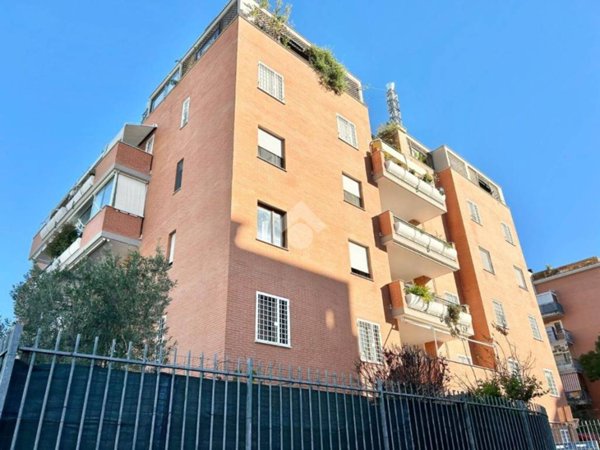 appartamento in vendita a Roma in zona Castel di Leva