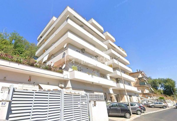 appartamento in vendita a Roma in zona Palmarola