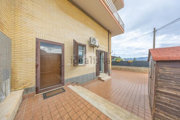 appartamento in vendita a Roma in zona Castelverde