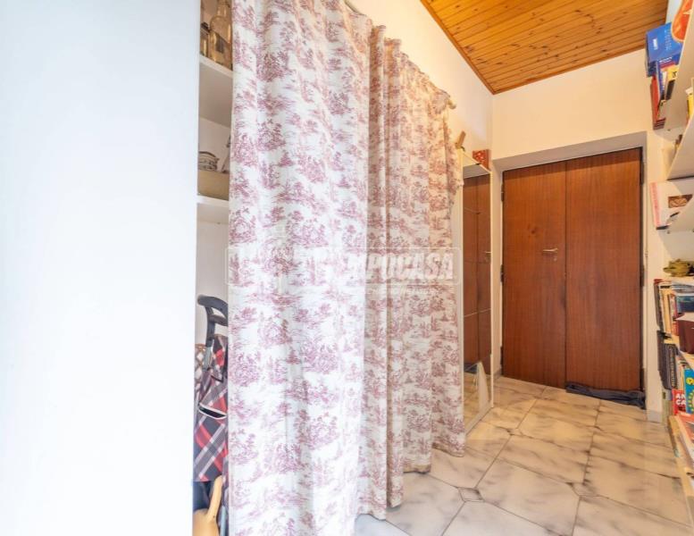 appartamento in vendita a Roma in zona Appio Claudio