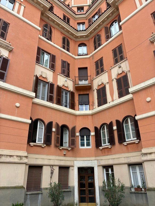appartamento in vendita a Roma in zona Parioli