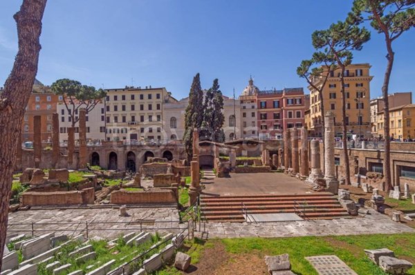 appartamento in vendita a Roma in zona Parione/Sant'Eustachio