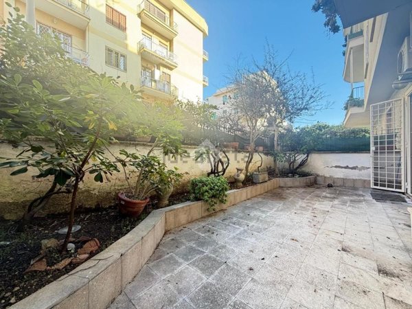 appartamento in vendita a Roma in zona Gianicolense