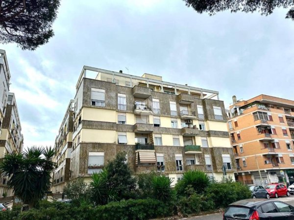 appartamento in vendita a Roma in zona Ostia