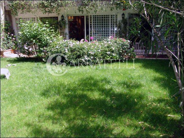 casa indipendente in vendita a Roma in zona Della Vittoria