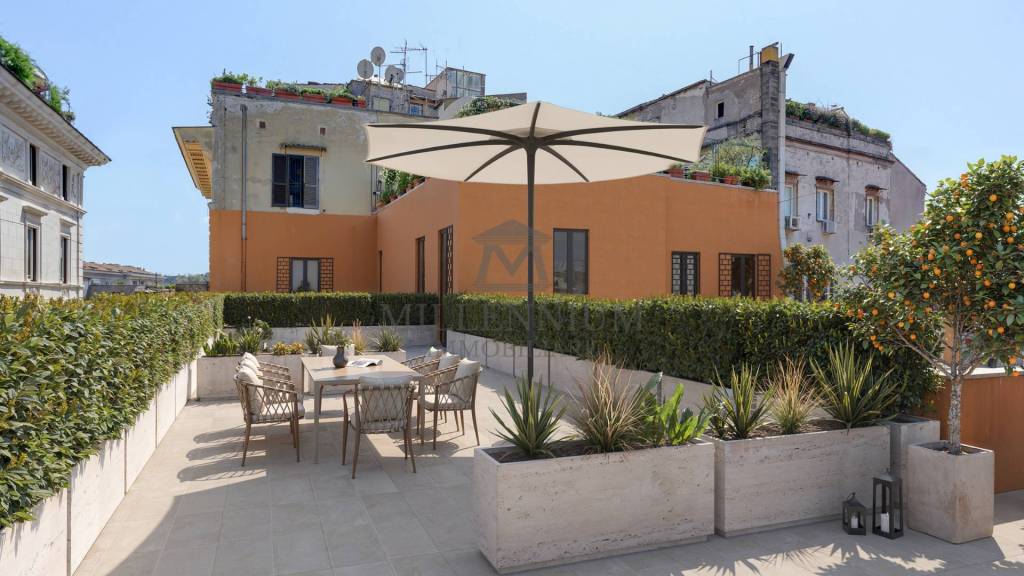 appartamento in vendita a Roma in zona Parione/Sant'Eustachio