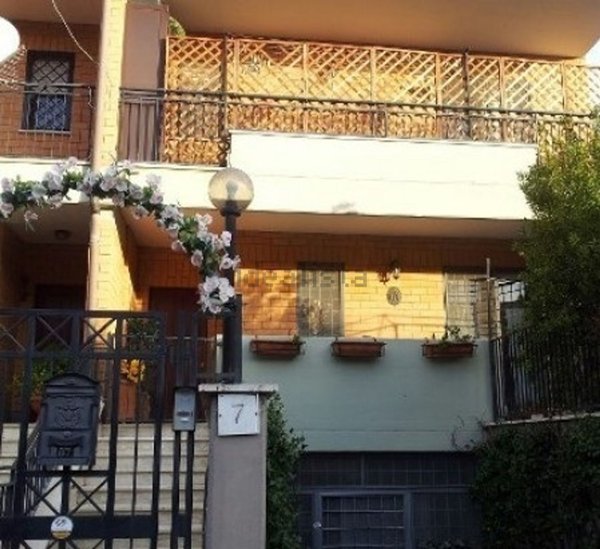 casa indipendente in vendita a Roma in zona Cesano