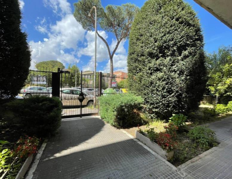 appartamento in vendita a Roma in zona Monte Sacro/Talenti