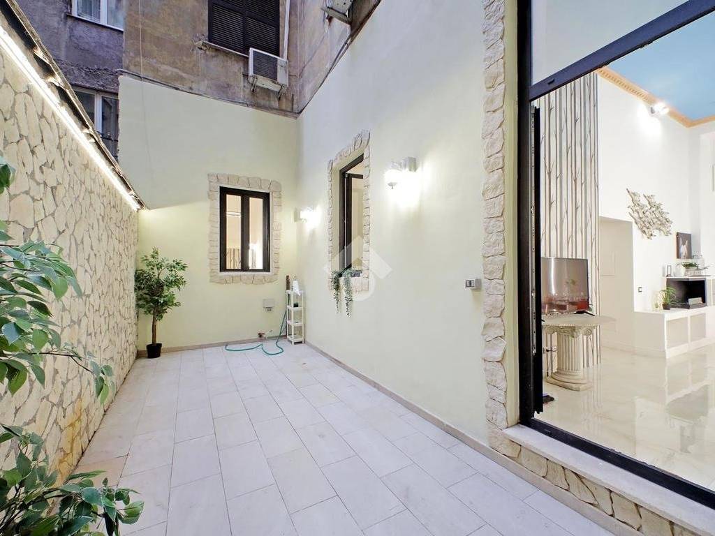 appartamento in vendita a Roma in zona Castro Pretorio