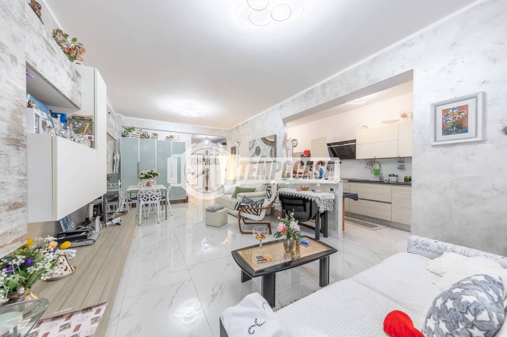 appartamento in vendita a Roma in zona Tuscolano