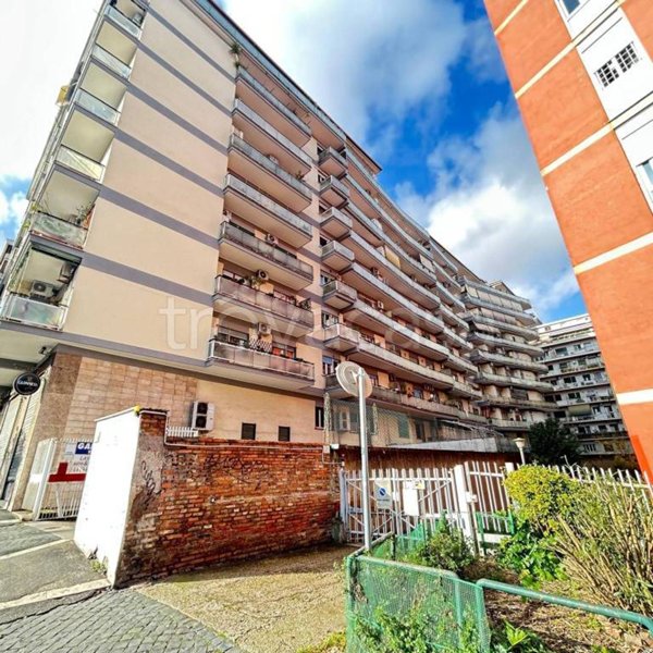 appartamento in vendita a Roma in zona Tuscolano