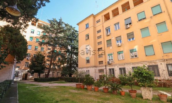 appartamento in vendita a Roma in zona Gianicolense