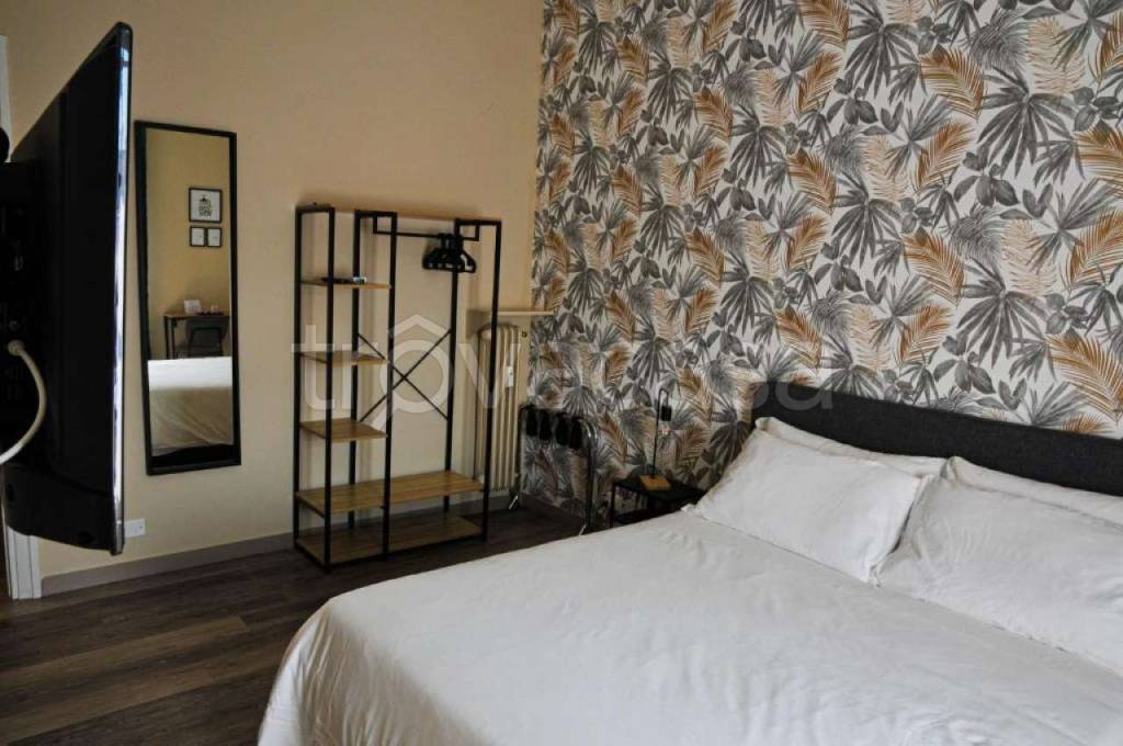 negozio in vendita a Roma in zona Appio Latino