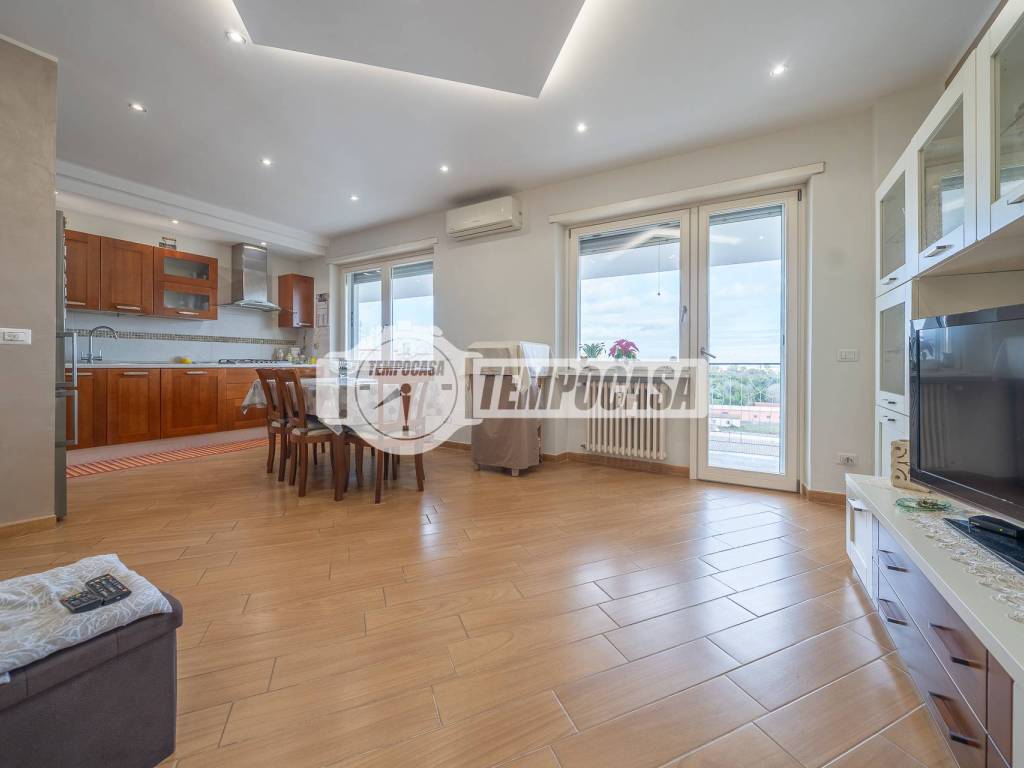 appartamento in vendita a Roma in zona Tuscolano