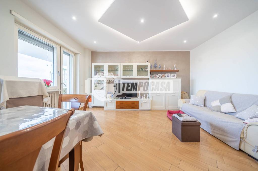 appartamento in vendita a Roma in zona Tuscolano