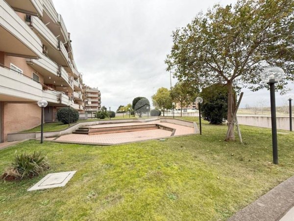 appartamento in vendita a Roma in zona Ponte di Nona