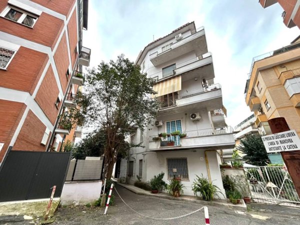 appartamento in vendita a Roma in zona Torrevecchia