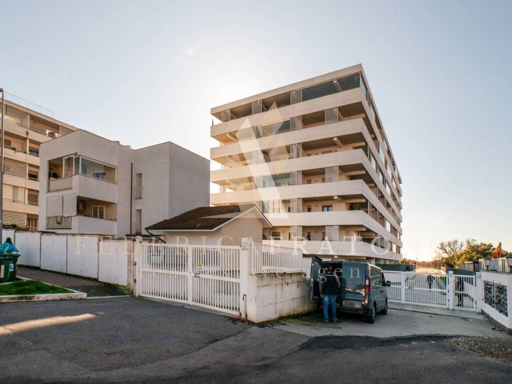 appartamento in vendita a Roma in zona Ostiense